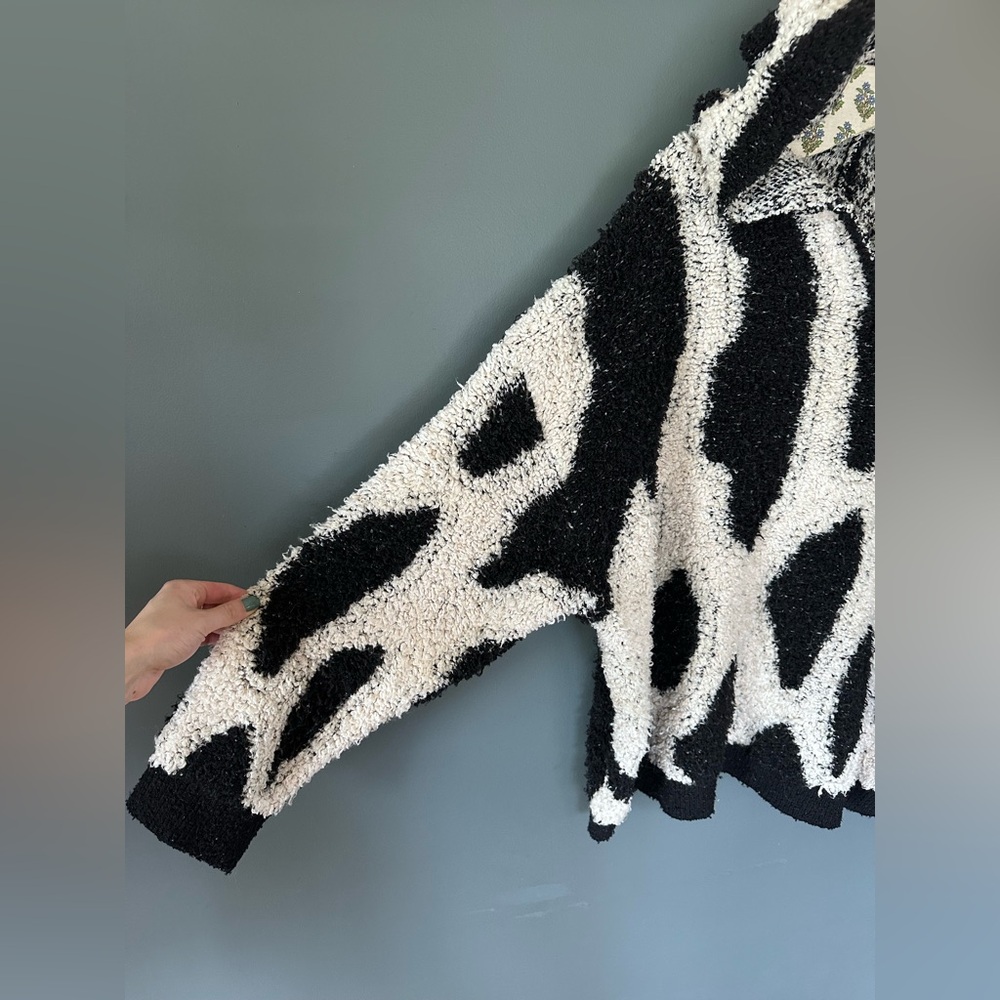 Sandy Liang Sherpa heavy warm black and white hooded pullover sweater sz XXL - Picture 6 of 6